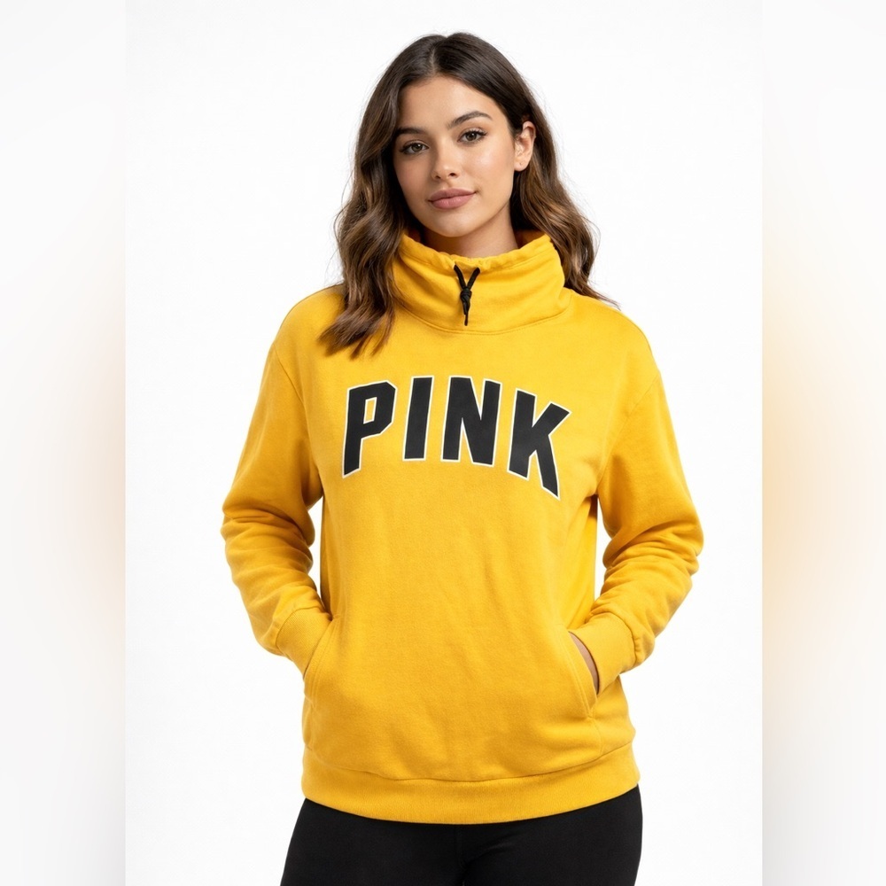 PINK Victoria’s Secret high neck pullover
Size small woman